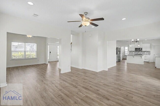 Building Photo - 206 Farnsworth Trl