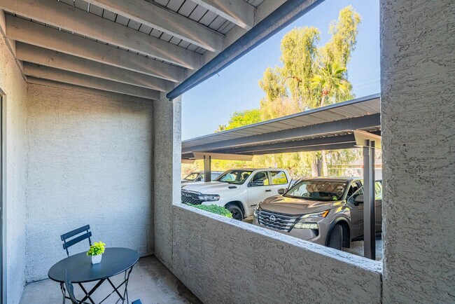 Building Photo - 8550 E McDowell Rd