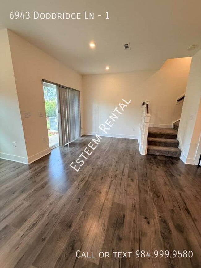 Building Photo - 6943 Doddridge Ln