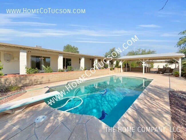 Building Photo - 8628 N Placita Del Cardo