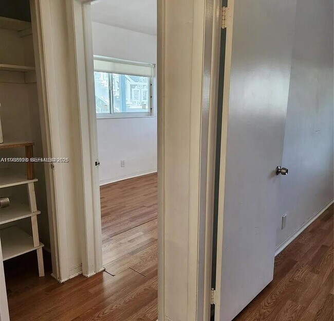 Building Photo - 455 Golden Isles Dr