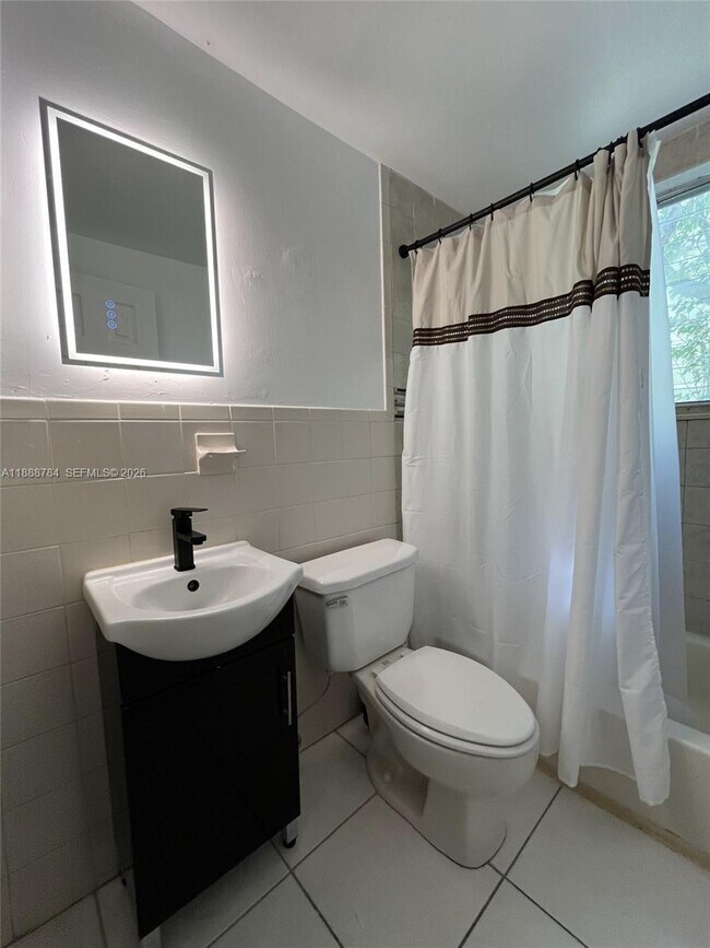 Building Photo - 1027 Euclid Ave