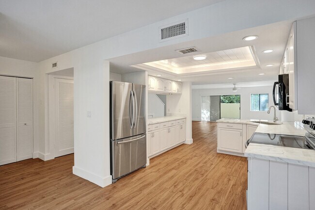 Building Photo - 1330 NW 13th St