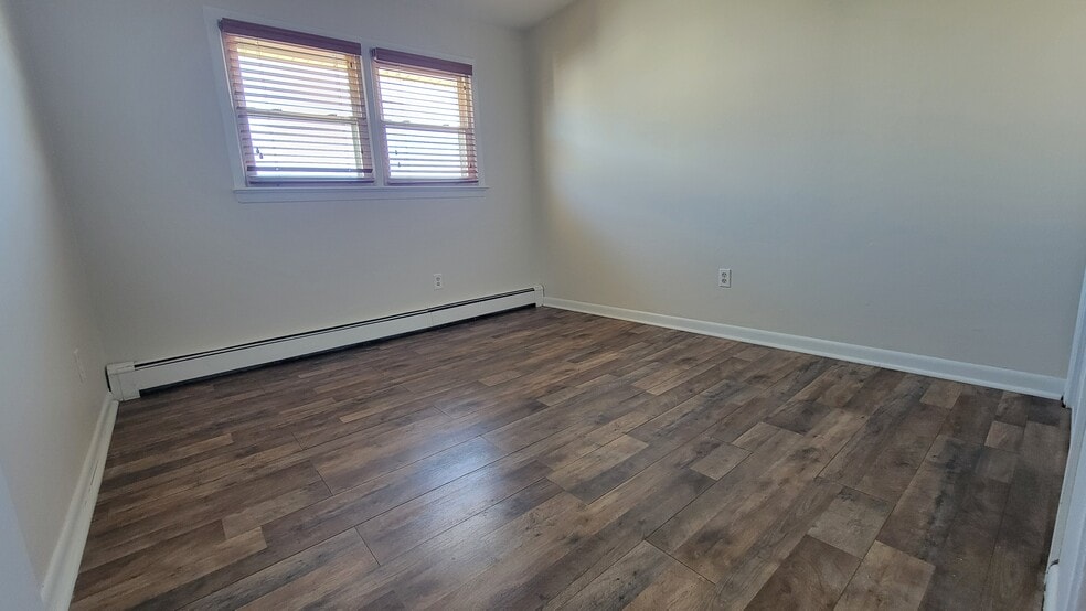 Bedroom 3 - 39 Wadsworth St