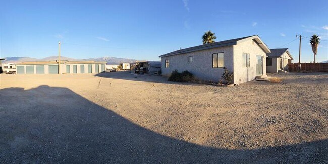 Building Photo - 2220 W Bell Vista Ave