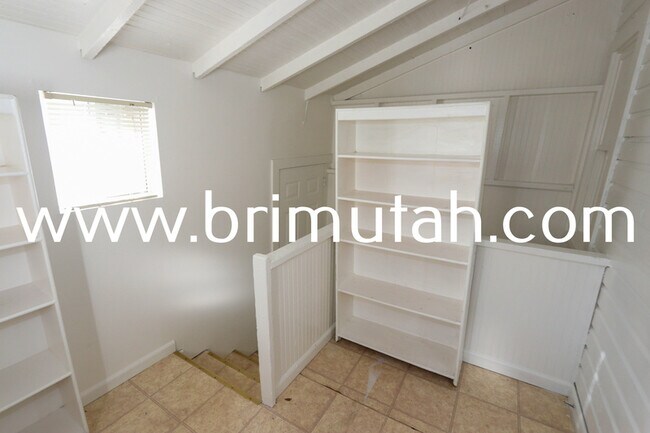 Building Photo - 1470 S 400 E