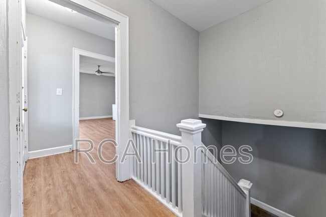 Building Photo - 2956 Ruckle St