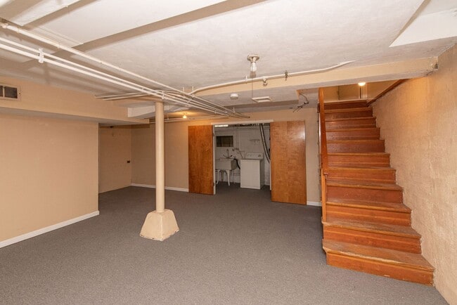 Building Photo - 3031 Irvella Pl