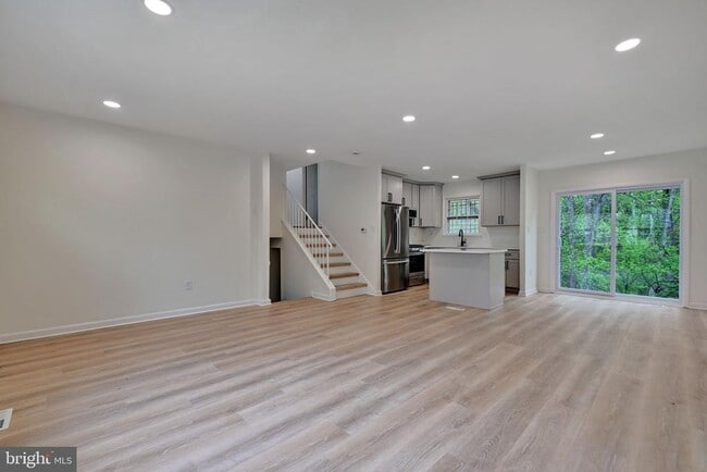 Building Photo - 6809 Sisalbed Dr