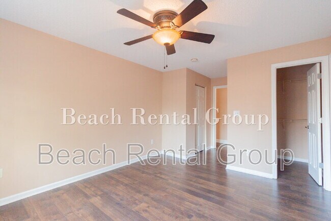 Building Photo - 3774 Hitchcock Way