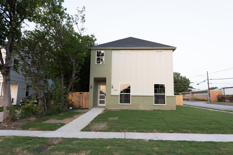Building Photo - 2945 Gordon Ave