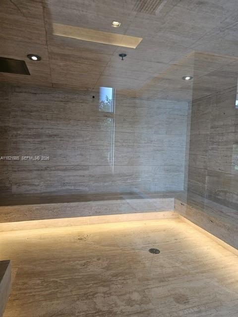 Building Photo - 16385 Biscayne Blvd