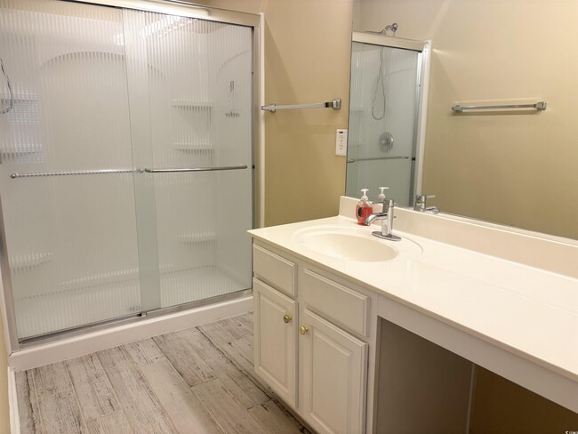 Building Photo - 112 Olde Towne Way