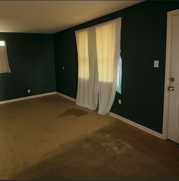Building Photo - 2413 Gathings Dr