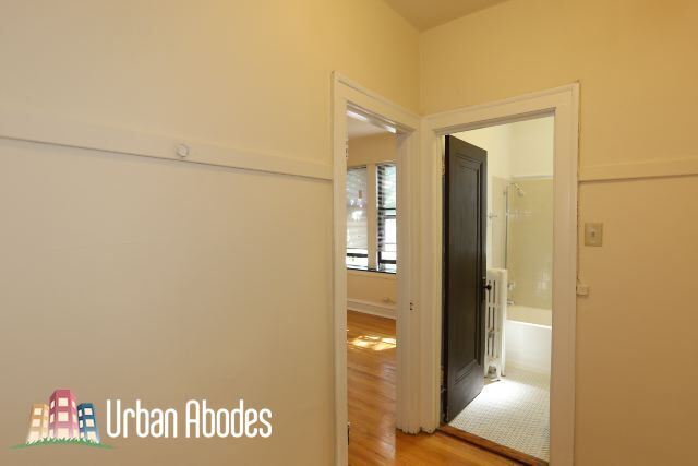 Building Photo - 4631 N Paulina St