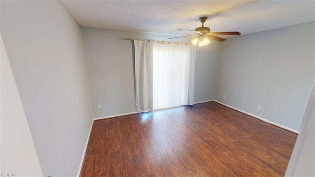 Building Photo - 1729 Dylan Dr