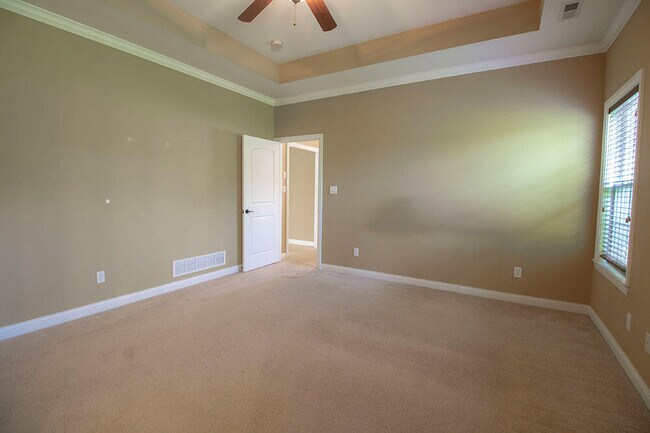 Building Photo - 5305 Chamois Dr