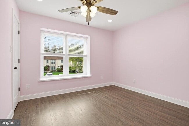 Building Photo - 51 Potter Ct