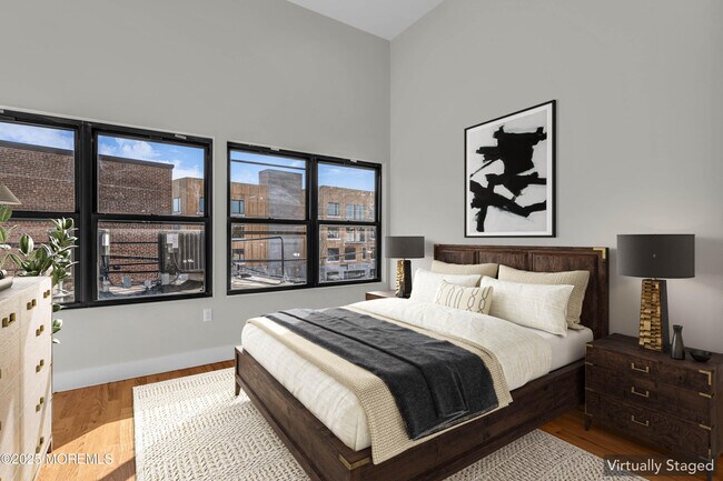 Building Photo - 7 Broad St