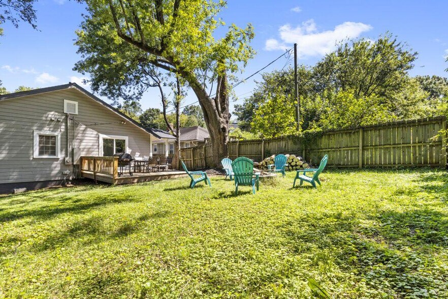 Building Photo - 822 Parkwood Ave