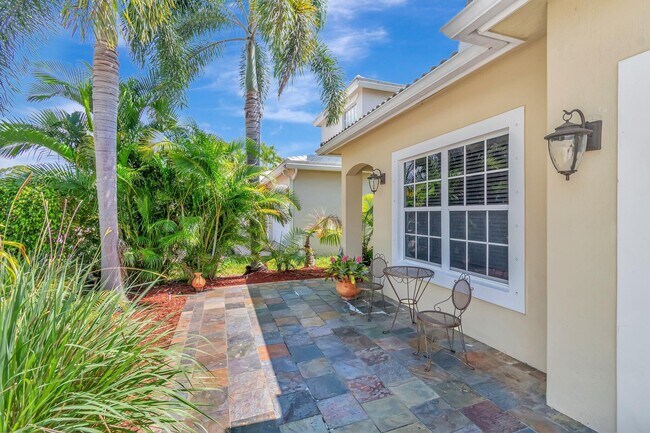 Building Photo - 6788 Hendry Dr