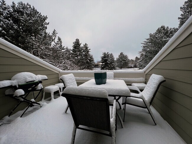 Outdoor Deck - 8033 Countryside Park