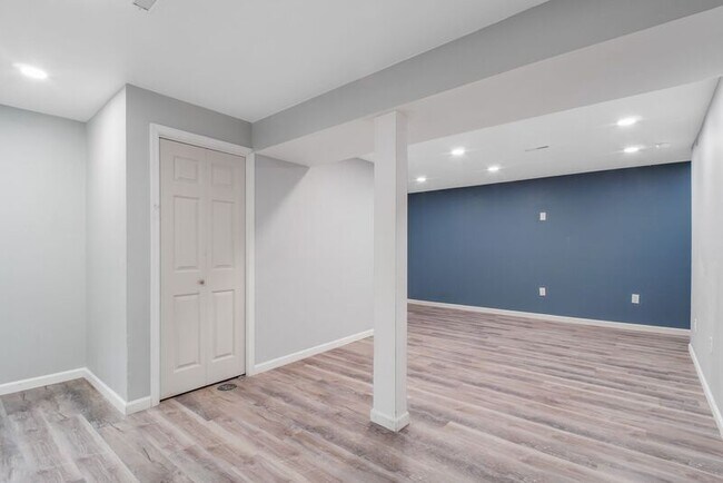 Building Photo - 128 Harper Ln
