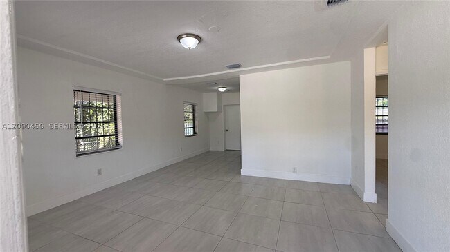 Building Photo - 8125 NW 6th Ct