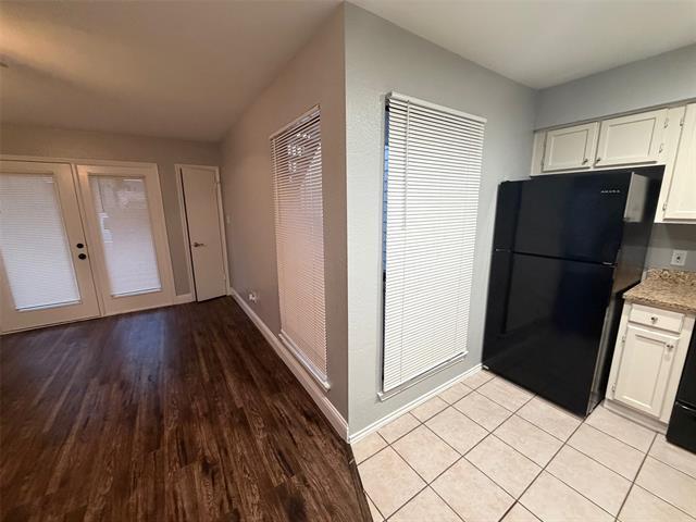 Building Photo - 2300 Balsam Dr