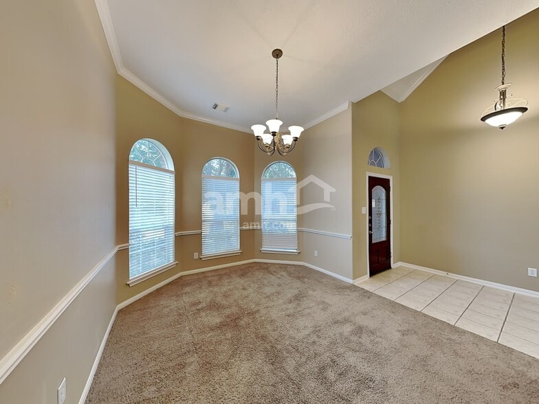 Building Photo - 12102 Oxford Trails Dr