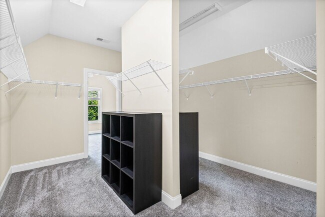 Building Photo - 4505 Summersweet Dr