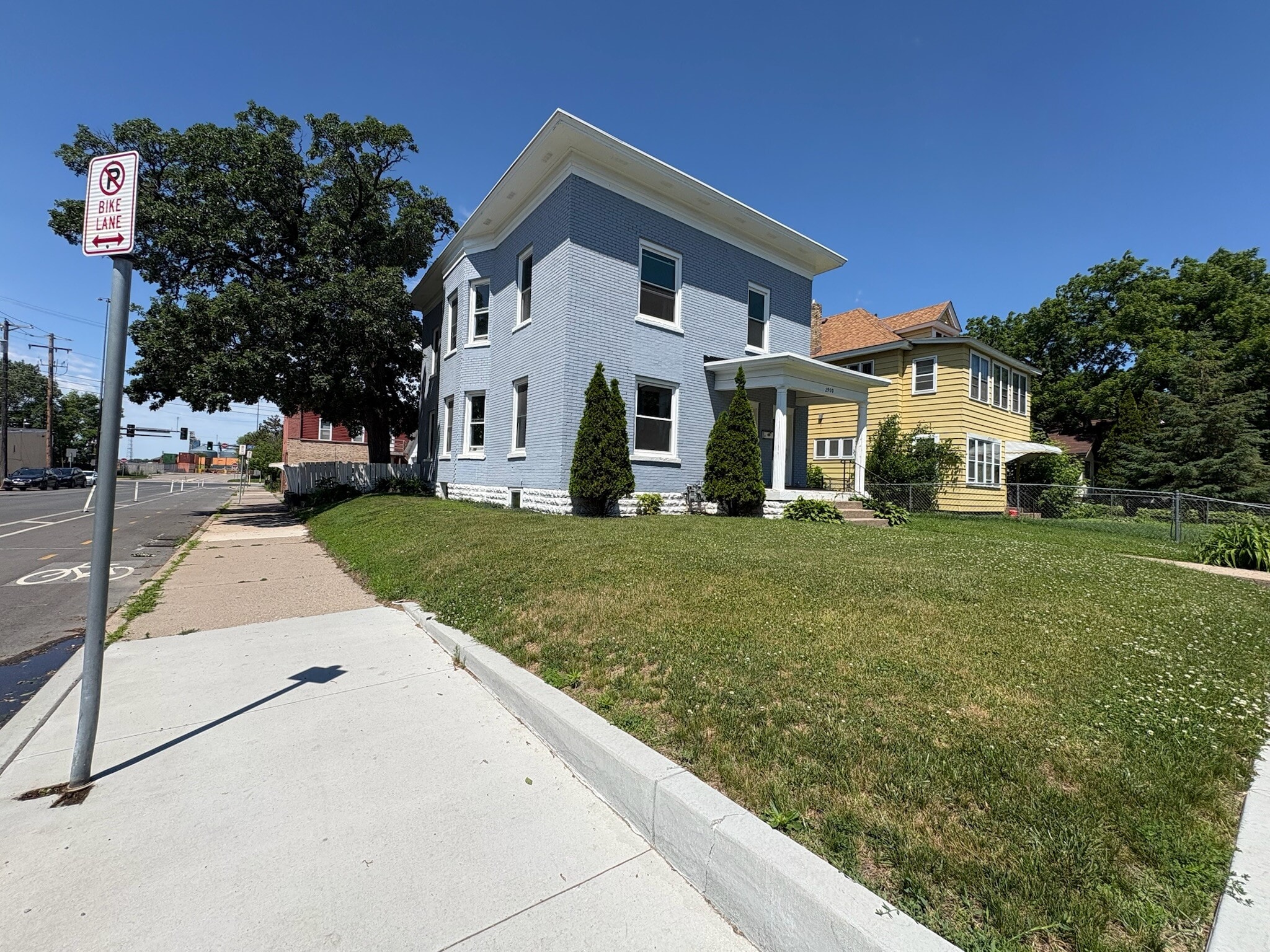 Exterior - 2900 NE Tyler St