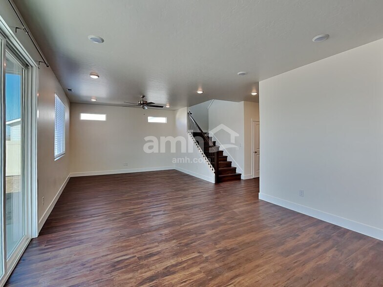 Building Photo - 9357 W Dove Creek St