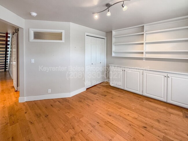 Building Photo - 4780 N Riverfront Dr