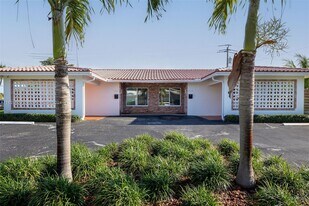 Building Photo - 2603 NE 34th St