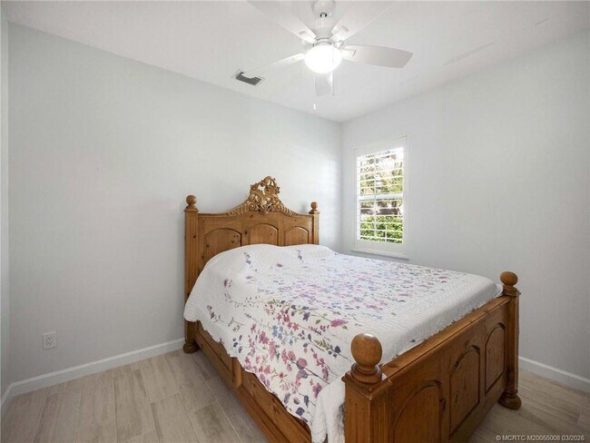 Building Photo - 155 56th Dr SW