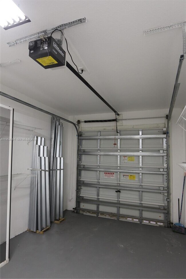 Building Photo - 14928 SW 40th St