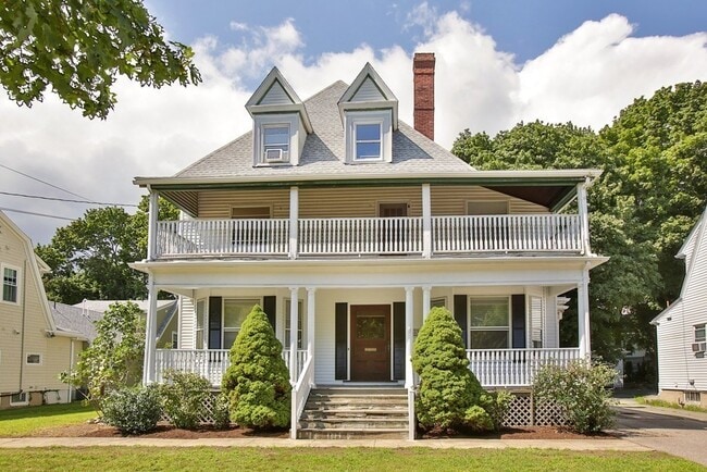 Building Photo - 1603 Centre St