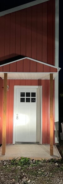 Building Photo - 147 Toftum Ln