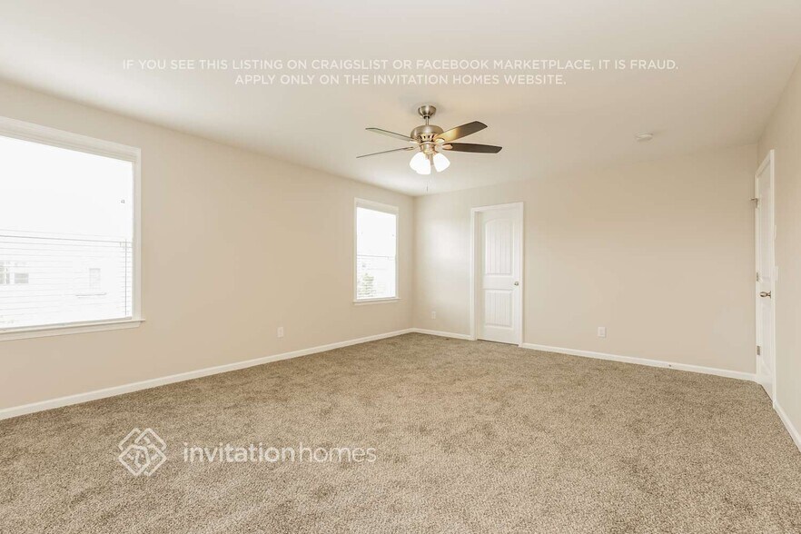 Building Photo - 1700 Stonewater Dr