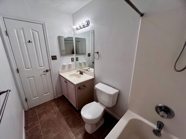 Building Photo - Beautiful 4 bedroom home in Chesapeake
