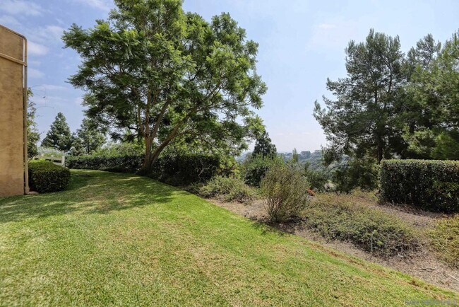 Building Photo - 2585 Caminito Muirfield
