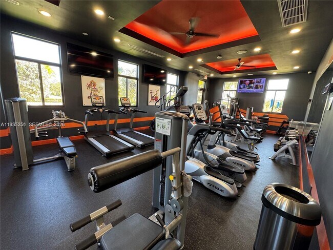 Building Photo - 394 NE 37th Ave