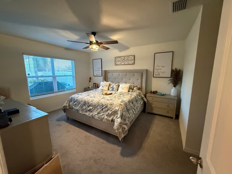 Master bedroom - 17014 Avon Dive Ln