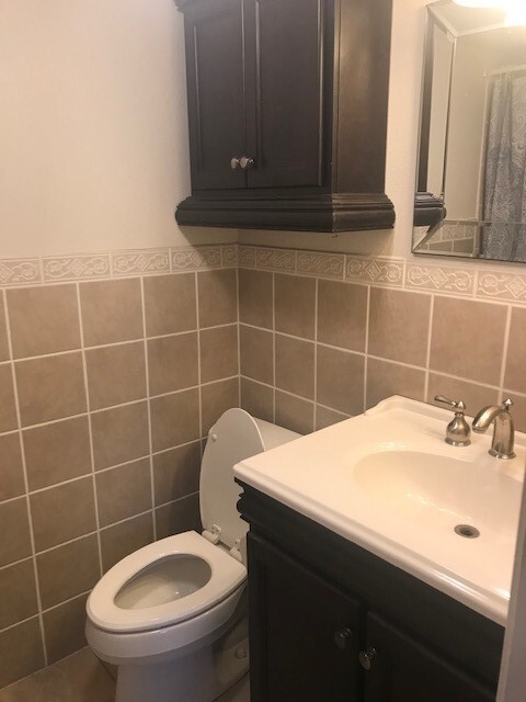 Master Bath Vanity - 326 W Concho Ave