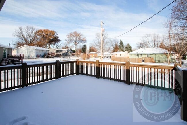 Building Photo - Spacious 3Bed/ 1Bath Home|$500 off the Deposit