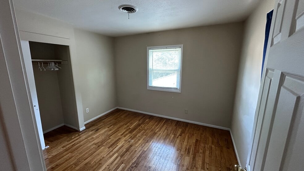 Building Photo - 1101 Kern St