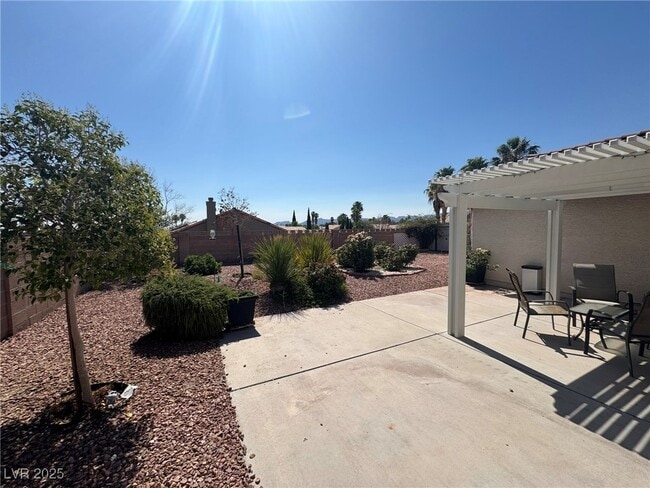 Building Photo - 7980 Rye Canyon Dr