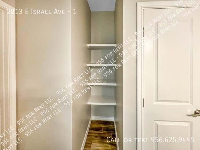 Building Photo - 2813 E Israel Ave