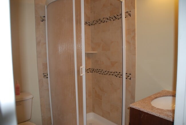 Building Photo - 2925 Espana Ct